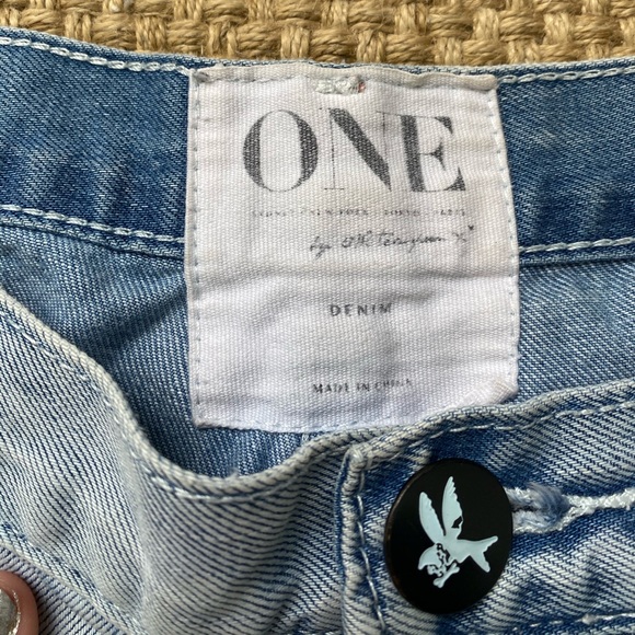 One Teaspoon distressed boyfriend jeans - Picture 3 of 5